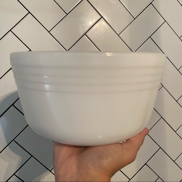 Vintage Pyrex x Hamilton Beach Milkglass Mixing Bowl - Picture 1 of 7